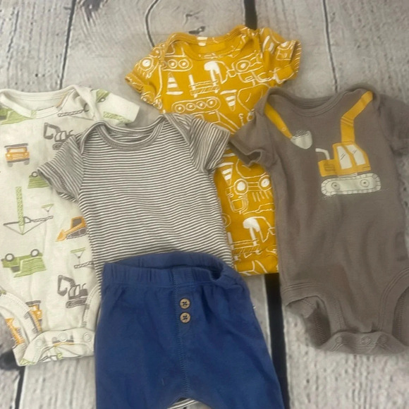 Carter’s snap set newborn - Picture 1 of 5